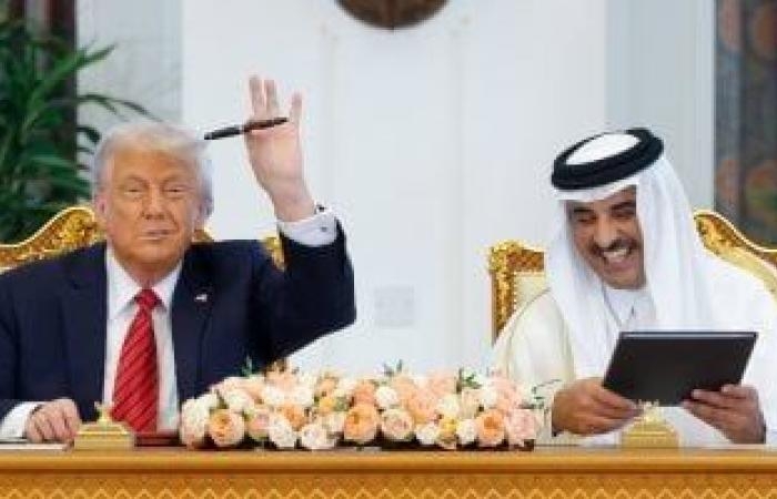 أمير قطر يفاجئ ترامب بهدية غير متوقعة بعد توقيع اتفاقيات تاريخية