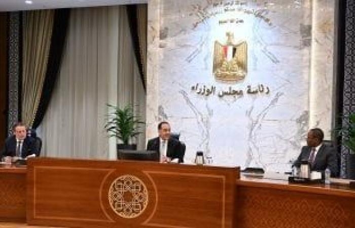 رئيس الوزراء يستقبل نائب المدير العام لصندوق النقد الدولي والوفد المرافق له