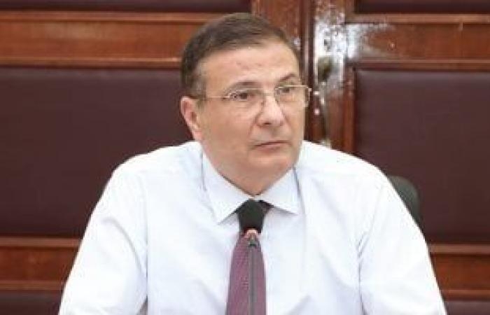 وزير الزراعة ينفى انتشار فيروس بين الدواجن: تقرير رسمى خلال أيام