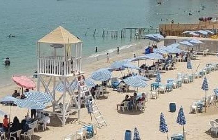 من 5 لـ50 جنيهًا.. تعرف على أسعار شواطئ الإسكندرية قبل خروجة العيد (صور)