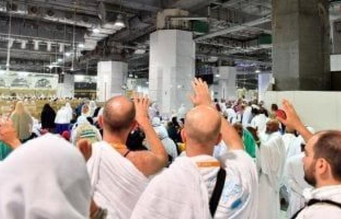 الدموع تسبق الخطى.. الحجاج يودعون منى بعد رحلة إيمانية لا تنسى