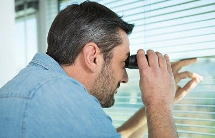 أريد التوبة من تتبع عورات الناس فماذا أفعل؟.. الإفتاء تجيب