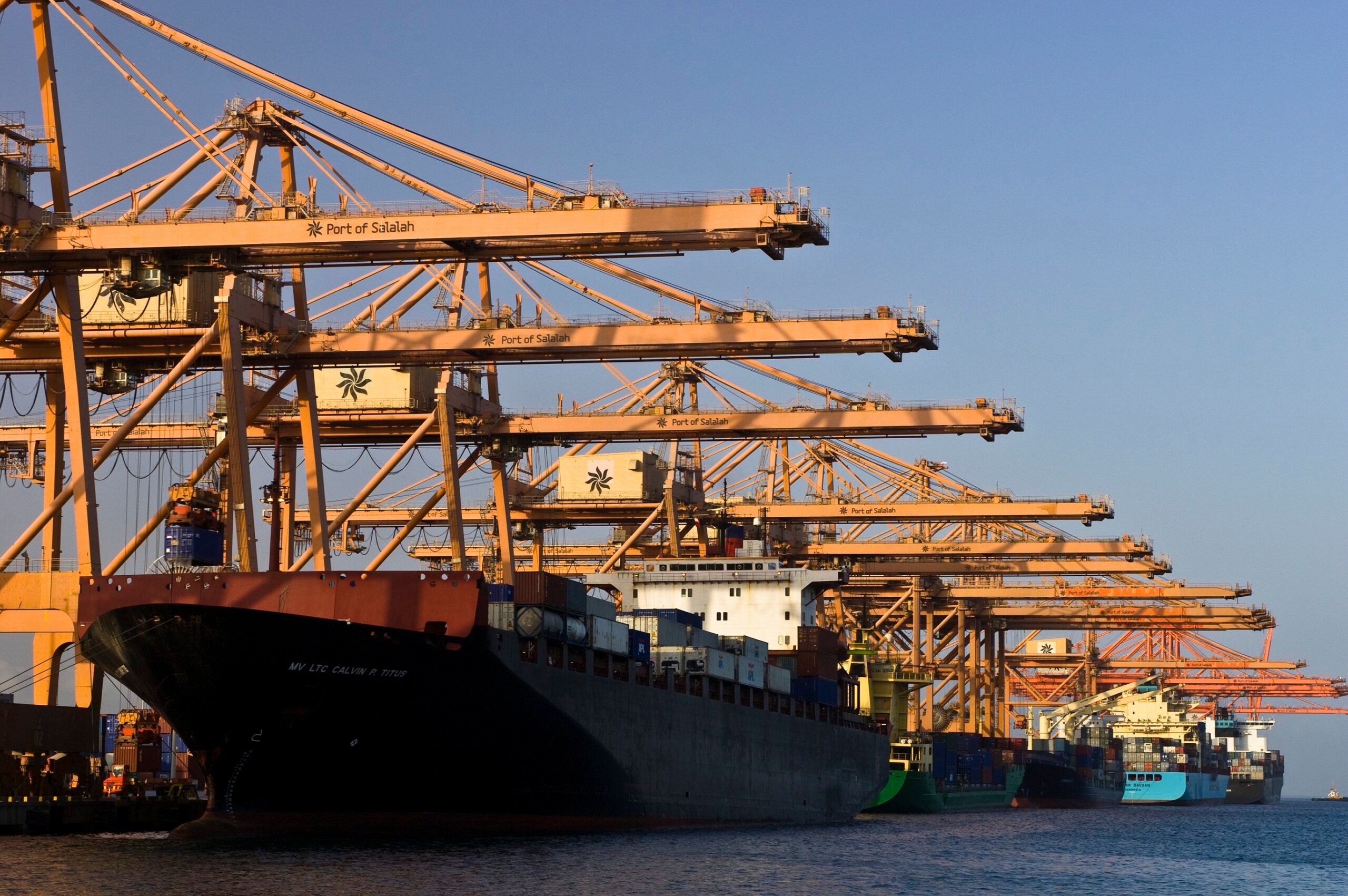 Oman's non-oil exports increase 7% to RO2.7bn