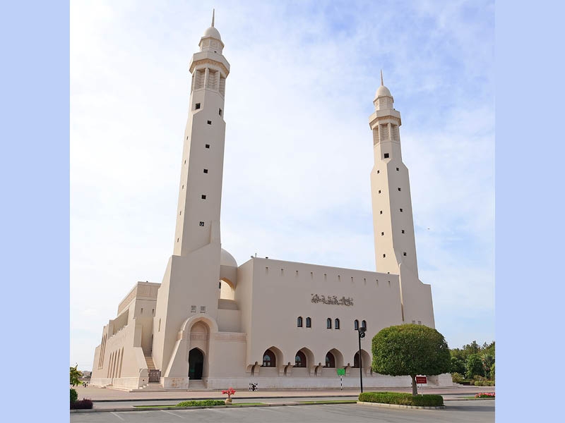 Oman names landmarks after iconic leaders