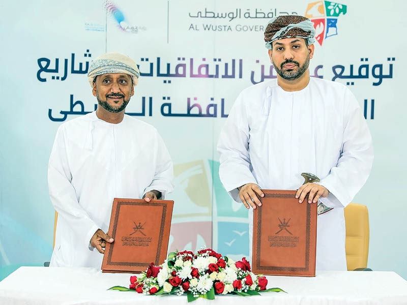 Al Wusta signs RO4.4mn deals for development projects