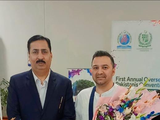 Pakistan honours its citizen in Oman for social service