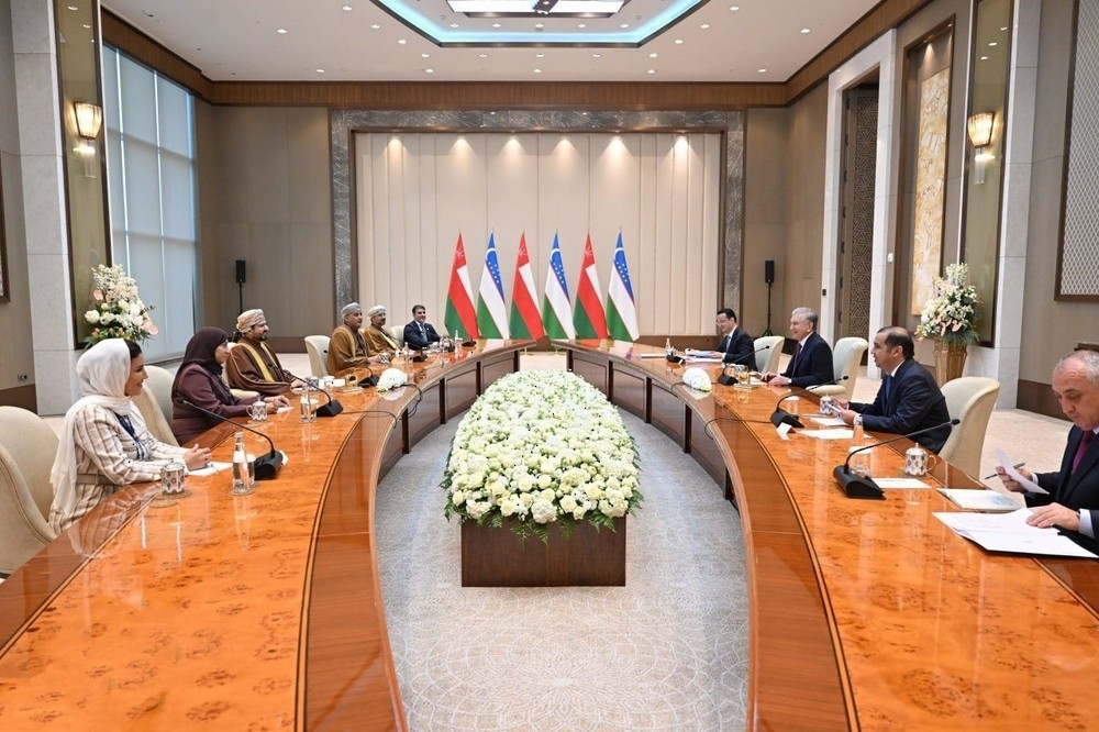 Uzbek President receives Omani Minister in Tashkent