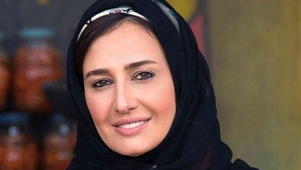 حلا شيحة تنعي الصحفي أنس الشريف