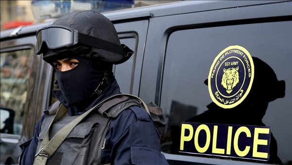 ضبط عنصرين جنائيين بتهمة الاتجار في المخدرات بالقاهرة