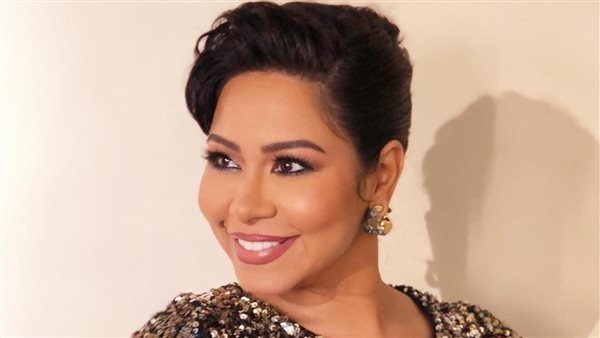 شيرين تحصل على قرار بالتحفظ على حسابات روتانا بمصر بسبب حذف أغانيها