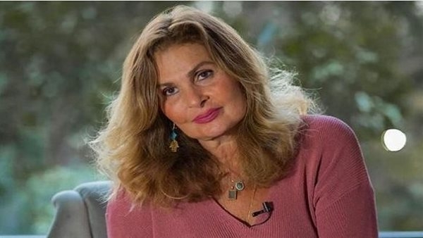 يسرا تعاقدت على بطولة فيلم «الست لما» مع خالد أبو غريب ورنا وندى السبكي