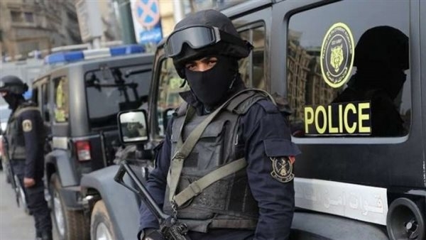 فيديو كاذب يشعل السوشيال بالإسكندرية.. سائق «توك توك» يفبرك واقعة ضد شرطي في البيطاش