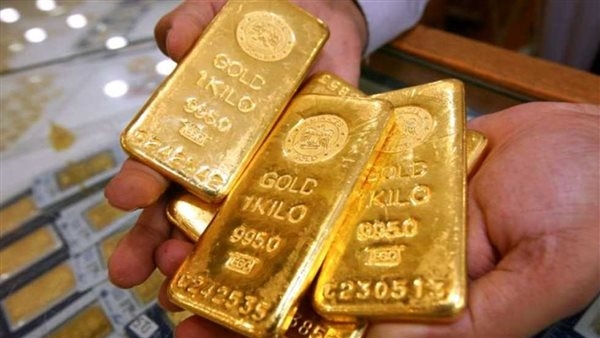 الذهب يرتفع بأكثر من 1% عالمياً مع تراجع الدولار