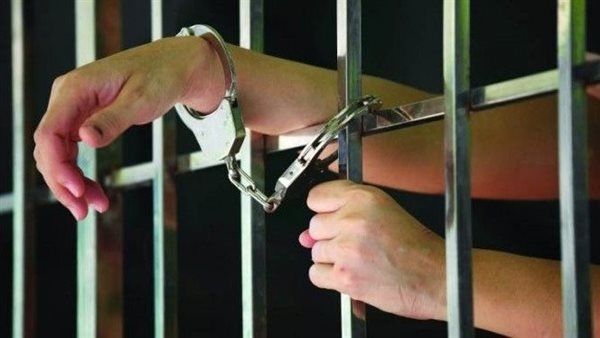 المشدد 7 سنوات لمتهم بالاتجار فى المخدرات وإحراز سلاح بسوهاج