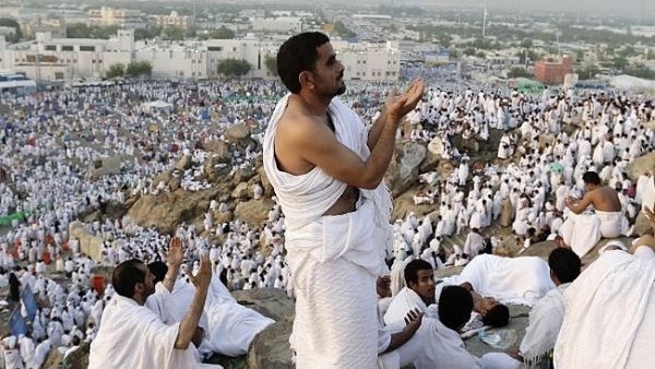 غرامات تصل إلى 100 ألف ريال.. السعودية تعلن عقوبات مالية مشددة على مخالفي الحج