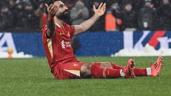 محمد صلاح يصنع هدف تعادل ليفربول أمام إيفرتون