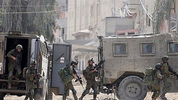 الاحتلال الإسرائيلي يعتقل ثمانية فلسطينيين من نابلس