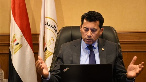 وزير الرياضة يتواصل مع أبطال الاسكواش تحت 23 سنة ويشيد بتأهلهم لربع نهائي بطولة العالم
