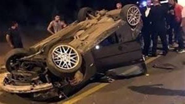 إصابة 3 أشخاص إثر انقلاب سيارة فى المعادى
