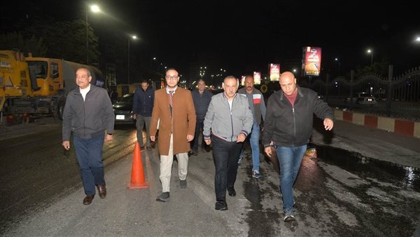 محافظ أسيوط يتفقد أعمال رفع كفاءة ورصف كوبري فيصل ومعالجة الفواصل البينية