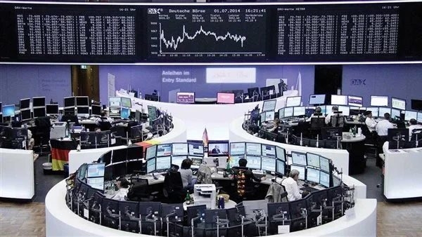 تراجع في مؤشرات الأسهم الأوروبية مع تقييم نتائج الأعمال والتطورات الاقتصادية