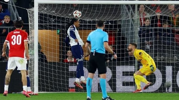 توتنهام يخسر أمام ألكمار بهدف عكسي في ذهاب دور الـ16 للدوري الأوروبي