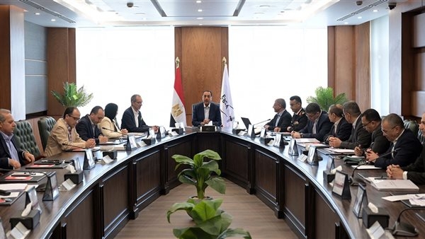 منصة مصرية للأقمار الصناعية.. رئيس الوزراء يشهد استعدادات إطلاق مهمات فضائية جديدة
