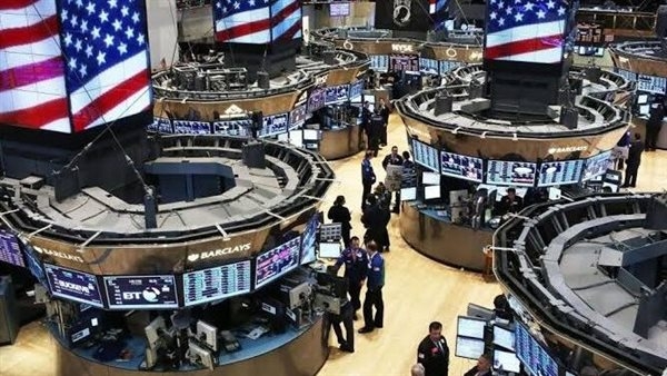 تراجعات حادة في توقعات أرباح الشركات الأمريكية تهدد سوق الأسهم