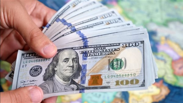استقرار سعر الدولار مقابل الجنيه المصري في 5 بنوك صباح اليوم