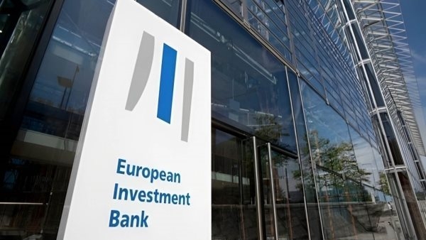 بقيمة 3 مليارات يورو.. بنك الاستثمار الأوروبي يصدر أكبر سند أخضر على الإطلاق