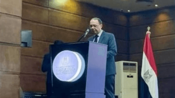 النيابة الإدارية تشارك في الجلسة الختامية لمعسكر برلمان الطلائع.. وتستعرض آليات التصويت الإلكتروني
