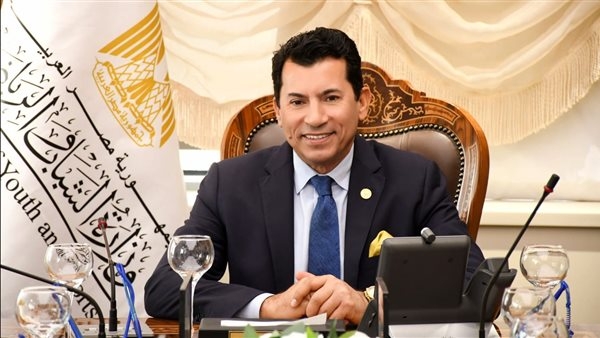 وزير الرياضة يُشيد بتنظيم البطولة الأفريقية للشطرنج ويعد بحضور حفل الختام