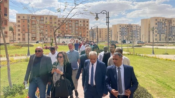 رئيس الإسكان الاجتماعي تستقبل وفود 10 بنوك مركزية لزيارة سكن لكل المصريين