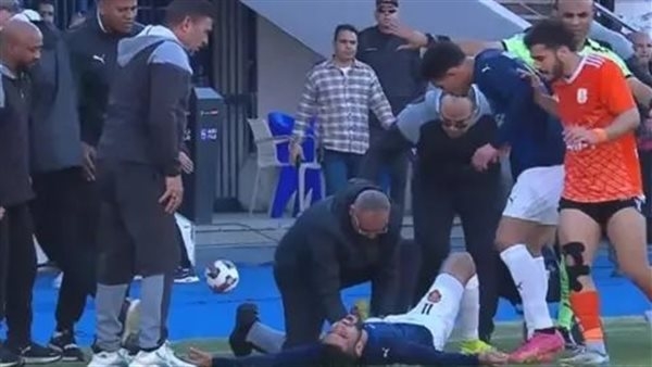 أحمد القندوسي يغادر المستشفى اليوم بعد إجراء جراحة ناجحة فى الساق