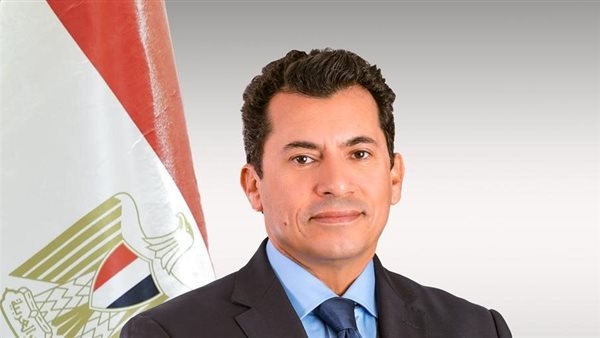 وزير الرياضة يهنئ لاعبي المنتخب للجمباز لحصولهم على 5 ميداليات