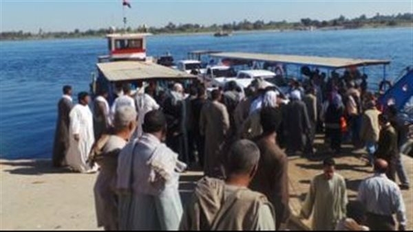 عطل مفاجئ في عبّارة تنقل المواطنين والسيارات بين ضفتي النيل بسوهاج