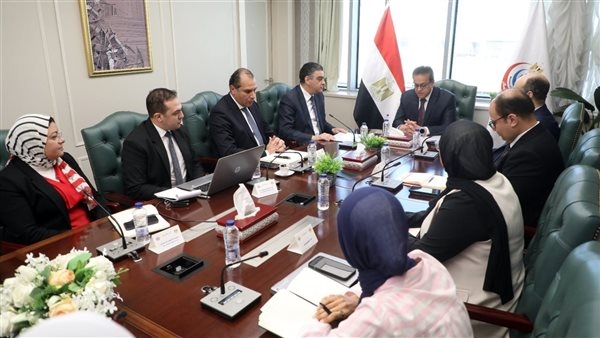 وزير الصحة يبحث مع رئيس هيئة الشراء الموحد مستجدات إنشاء مراكز تدريب لتصنيع اللقاحات بإفريقيا