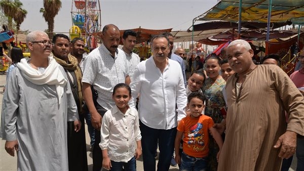 محافظ أسيوط يتفقد الحدائق والمتنزهات لمشاركة المواطنين احتفالاتهم بشم النسيم