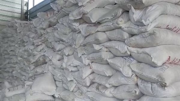 تموين الشرقية يضبط 29 طنًا من المواد مجهولة المصدر في حملات تفتيشية موسعة