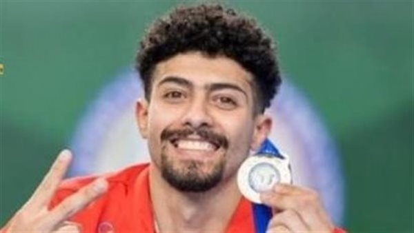 اللاعب عمر العربي يتوج بذهبية كأس العالم للجمباز الفني على جهاز المتوازي