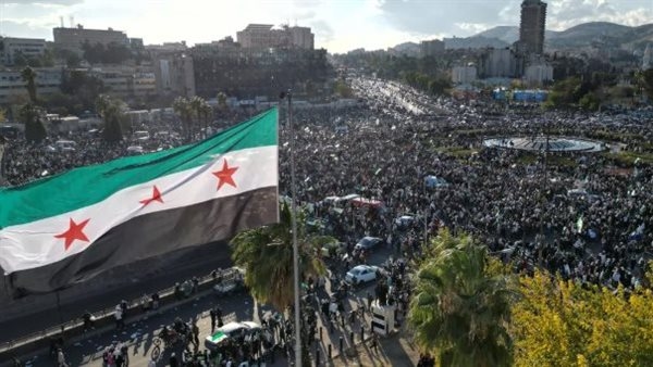 البيت الأبيض: الأمر التنفيذي برفع العقوبات عن سوريا يدخل حيز التنفيذ غدا الثلاثاء