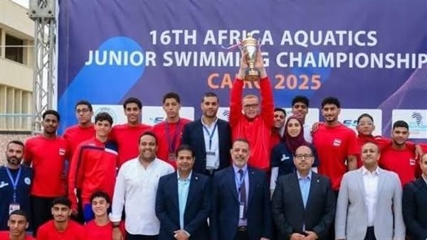 وزير الرياضة يهنئ اتحاد السباحة بعد التتويج بكأس بطولة إفريقيا للناشئين