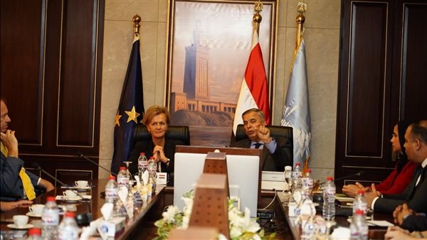 سفيرة الاتحاد الأوروبي تبحث مع محافظ الإسكندرية التعاون لمواجهة التغير المناخي