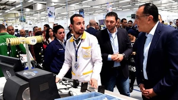 رئيس الوزراء يفتتح مصنع "إس أى وايرنج سيستمز إيجيبت" بالعاشر من رمضان