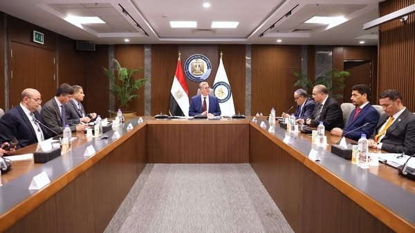 وزير البترول: أهمية تعظيم الاستفادة من تجارب تطبيق الذكاء الاصطناعي في إدارة عمليات الحقول
