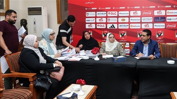 إقبال كثيف للحصول على عضوية الأهلي قبل الزيادة في يوليو المقبل