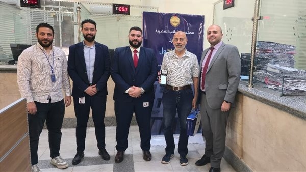 مصلحة الضرائب تسلم أجهزة نقاط البيع «POS» للمستفيدين من النظام المبسط مجانًا