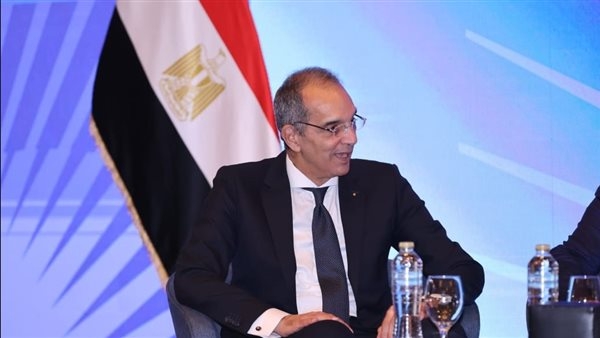 وزير الاتصالات: نسعي لبناء كوادر شبابية متميزة وقادرة على التعامل مع أحدث وسائل التكنولوجيا في العالم