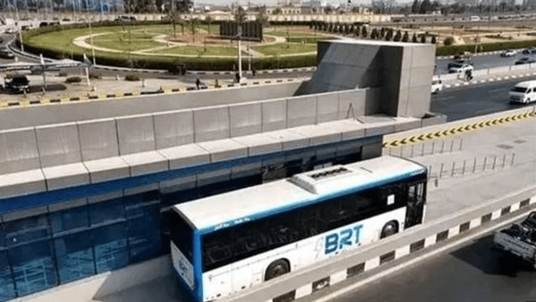 بعد سير السيارات في مسار الأتوبيس الترددي.. مصدر أمني يؤكد: لم تتُخذ أية إجراءات بتحديد مسار مستقل له حتى الآن