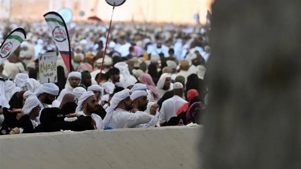 فى ثانى أيام التشريق.. الحجاج يكملون رمى الجمرات وسط تنظيم وانسيابية